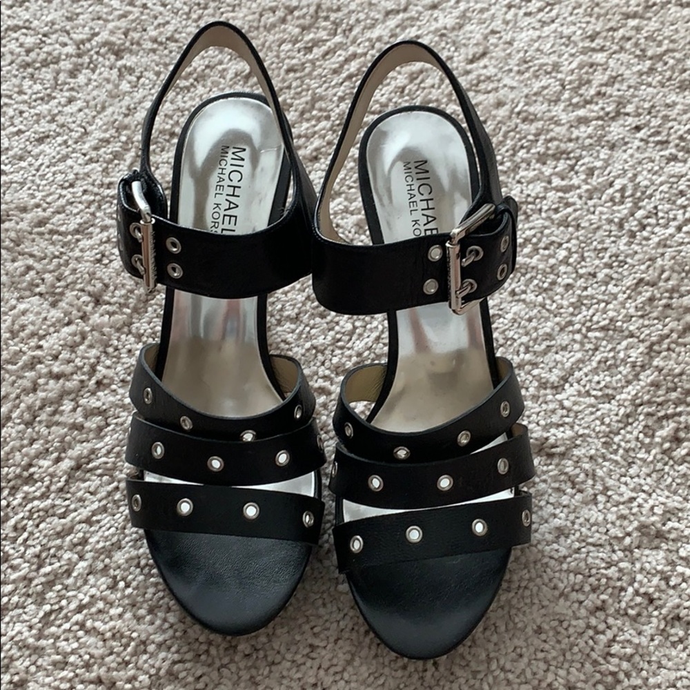 Fun Michael Kors heels! Don’t miss this!
